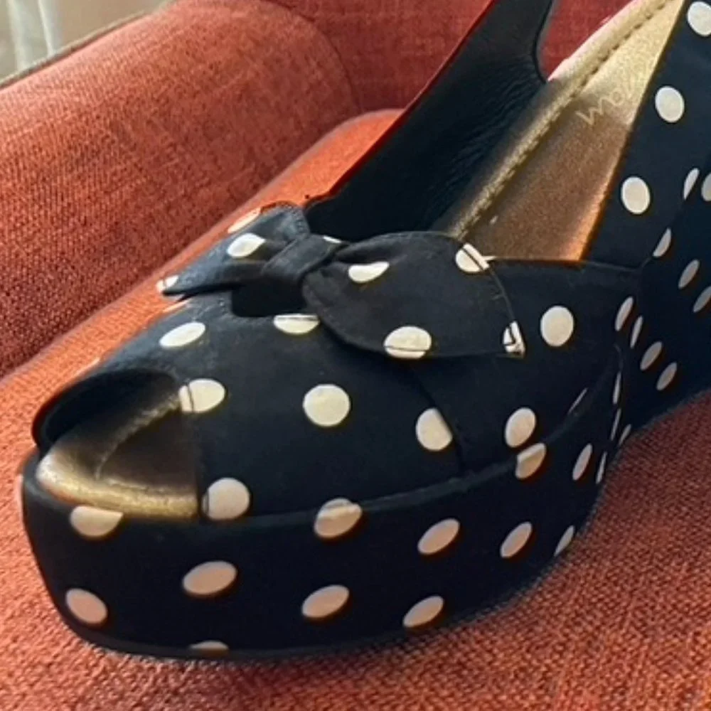 TWO PAIRS - Sam Edelman Retro Platform Heels - Size 6-7 - Picture 5 of 13